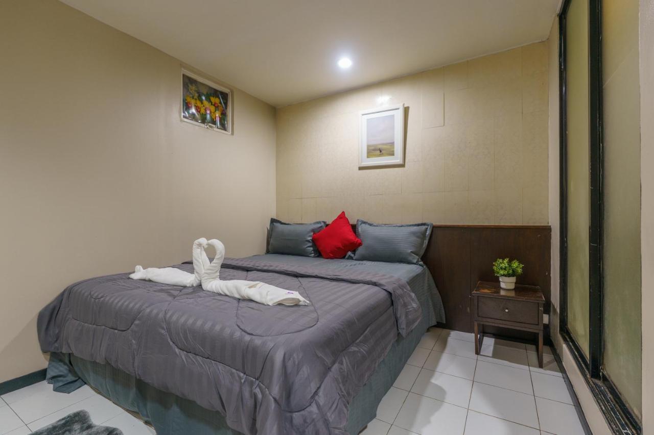 Cheqinn Bed Sukhumvit 4 Nana Plaza Bangkok Dış mekan fotoğraf