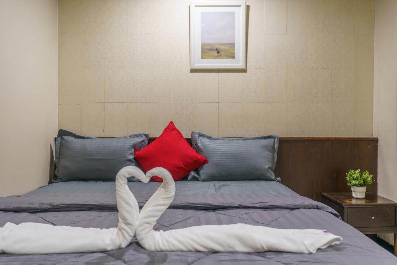 Cheqinn Bed Sukhumvit 4 Nana Plaza Bangkok Dış mekan fotoğraf